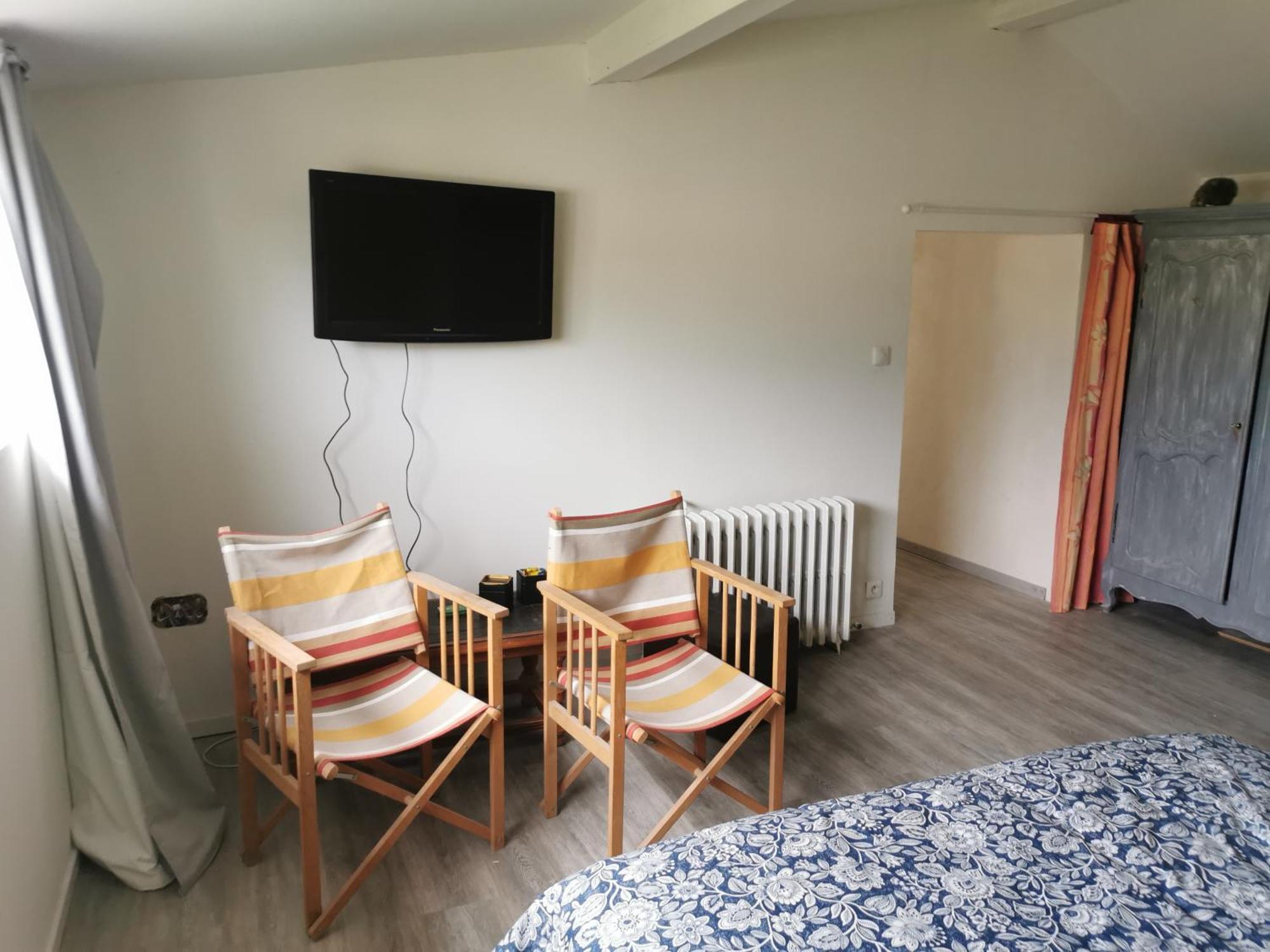 Logis St Cyrien Hotel Saint-Cyr-en-Val Exterior photo